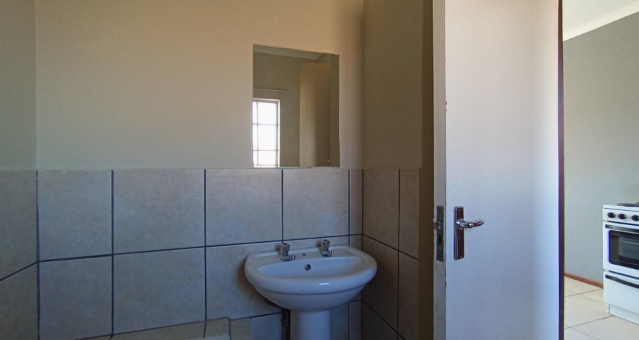 1 Bedroom Property for Sale in Lotus Gardens Gauteng