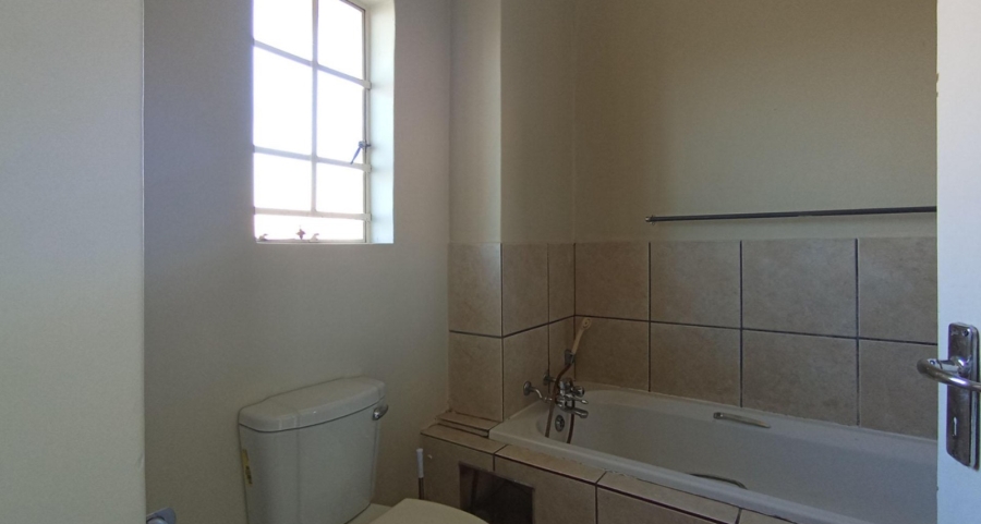 1 Bedroom Property for Sale in Lotus Gardens Gauteng