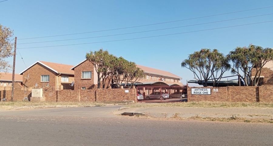 1 Bedroom Property for Sale in Lotus Gardens Gauteng
