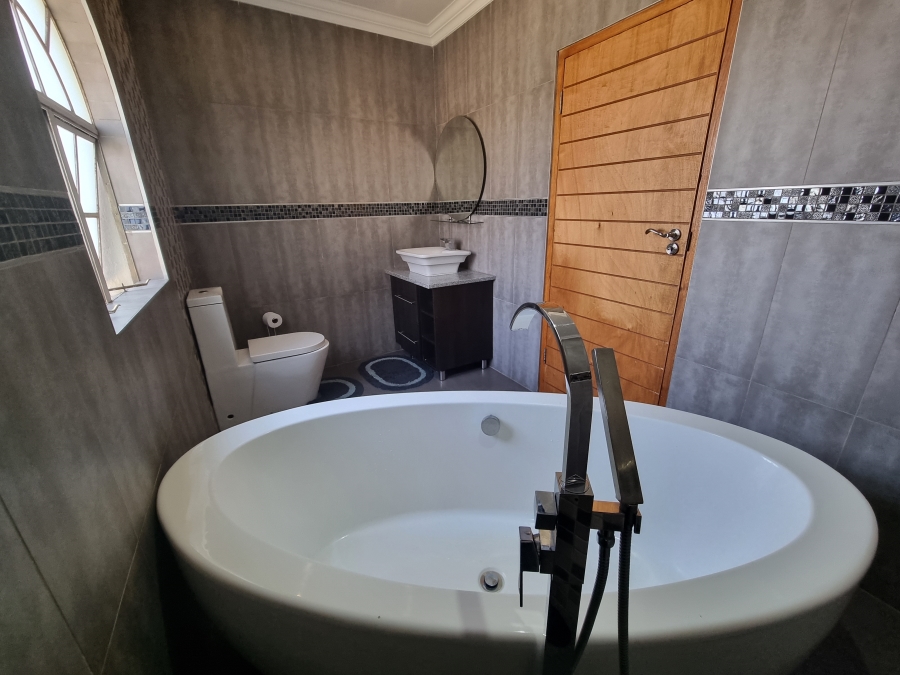 To Let 3 Bedroom Property for Rent in La Como Lifestyle Estate Gauteng