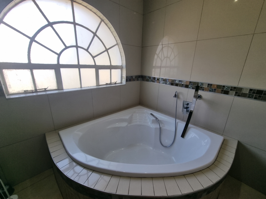 To Let 3 Bedroom Property for Rent in La Como Lifestyle Estate Gauteng