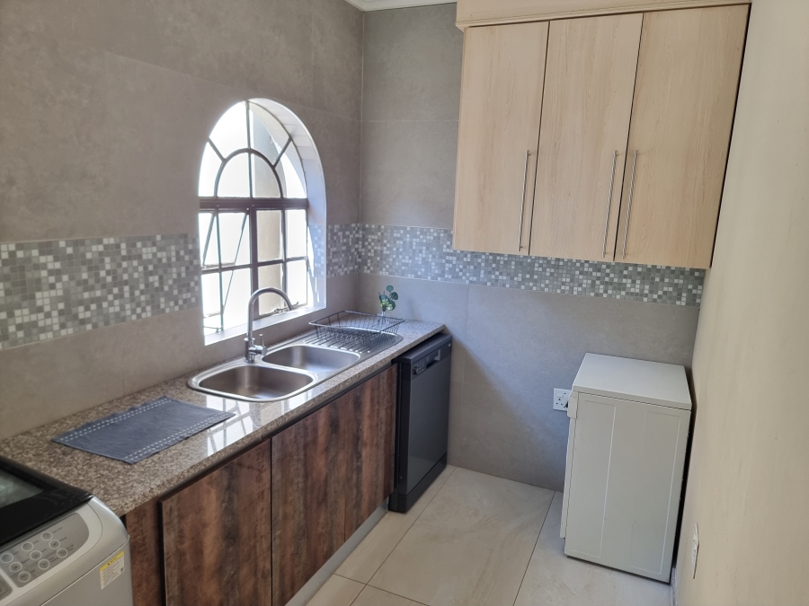To Let 3 Bedroom Property for Rent in La Como Lifestyle Estate Gauteng