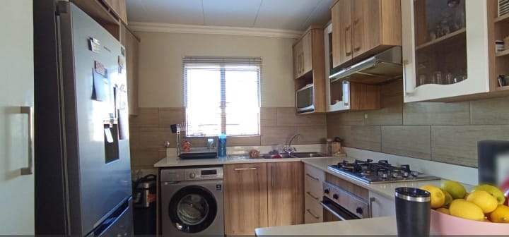 2 Bedroom Property for Sale in Andeon Gauteng
