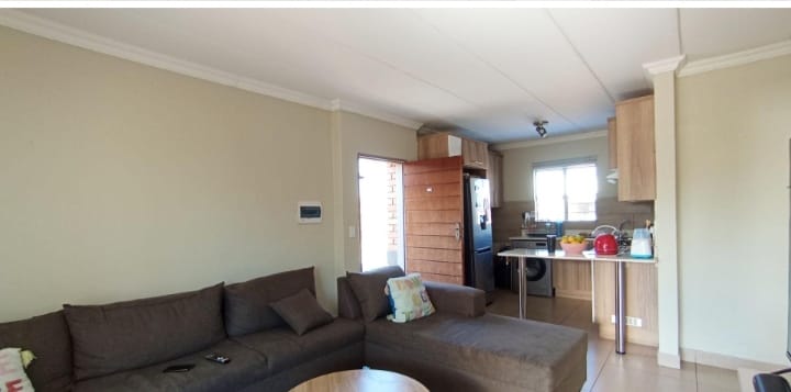 2 Bedroom Property for Sale in Andeon Gauteng