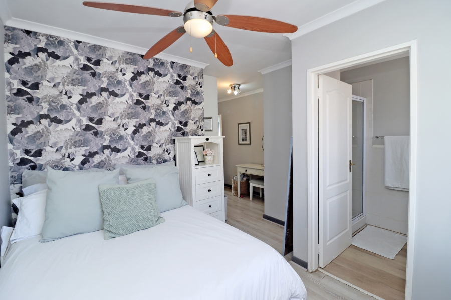 2 Bedroom Property for Sale in Bryanston Gauteng