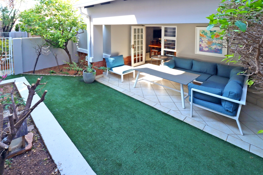 2 Bedroom Property for Sale in Bryanston Gauteng