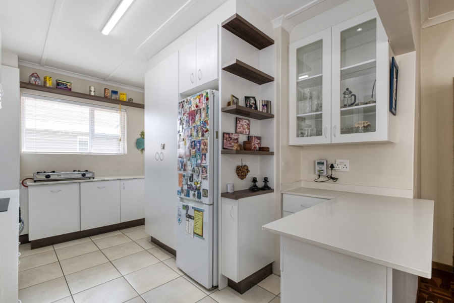 2 Bedroom Property for Sale in Linden Gauteng