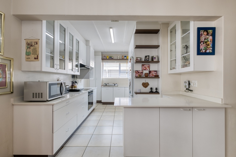 2 Bedroom Property for Sale in Linden Gauteng
