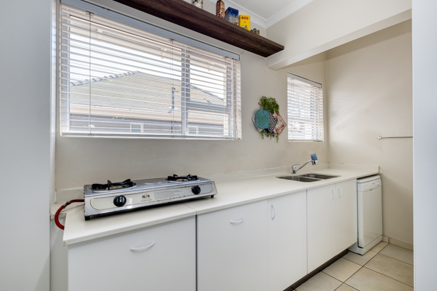 2 Bedroom Property for Sale in Linden Gauteng