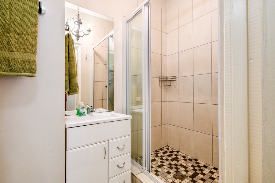 2 Bedroom Property for Sale in Linden Gauteng