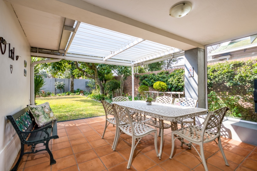 2 Bedroom Property for Sale in Linden Gauteng