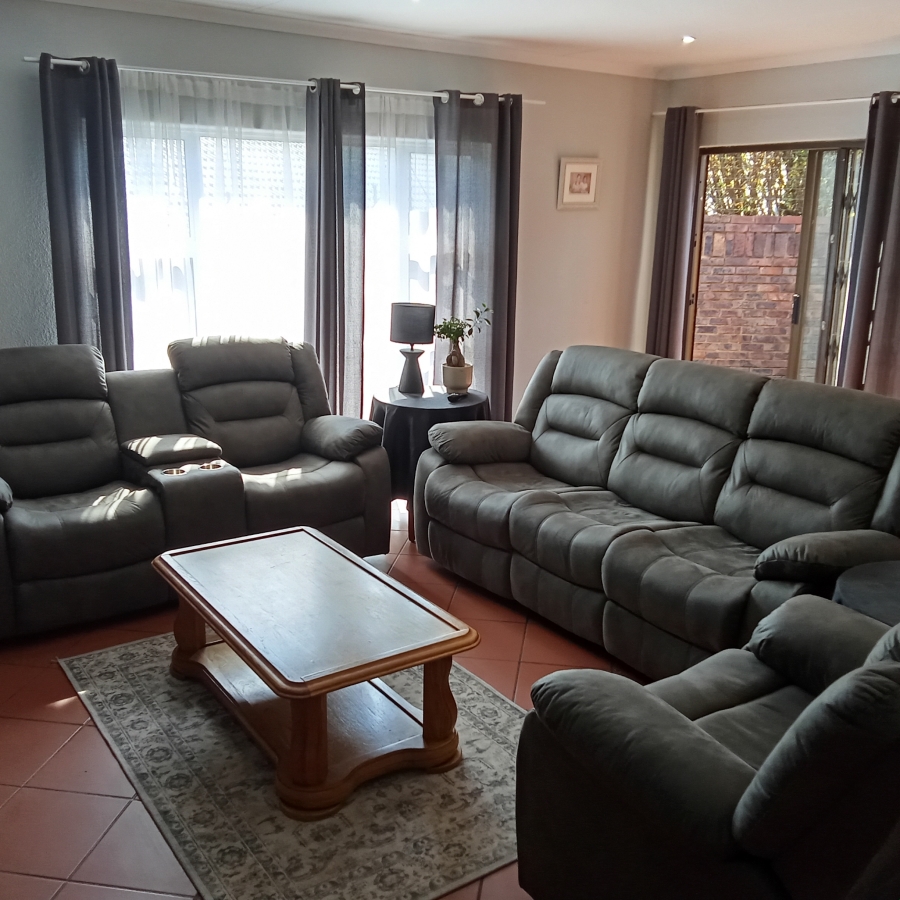 3 Bedroom Property for Sale in Radiokop Gauteng