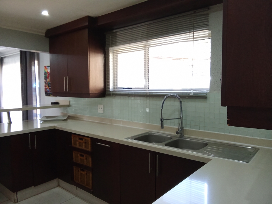 3 Bedroom Property for Sale in Radiokop Gauteng