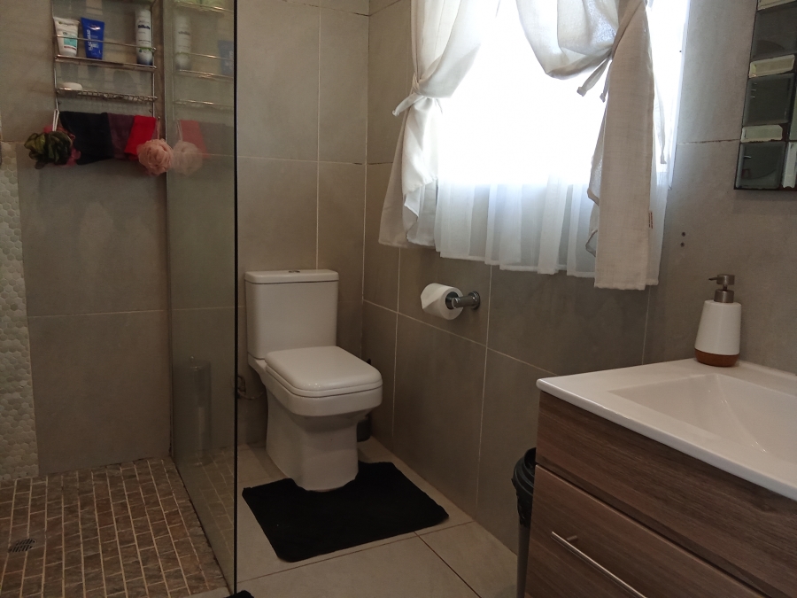 3 Bedroom Property for Sale in Radiokop Gauteng