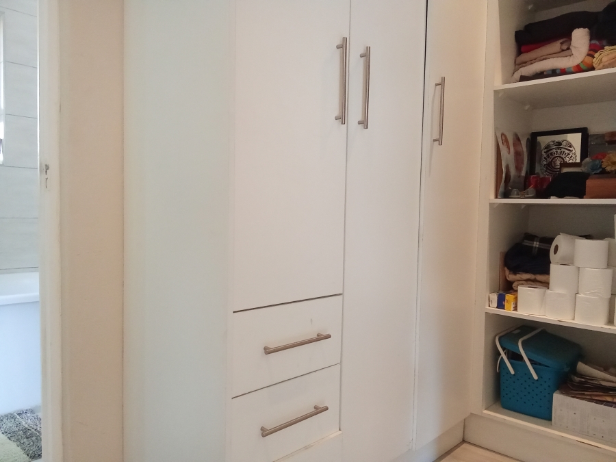 3 Bedroom Property for Sale in Radiokop Gauteng