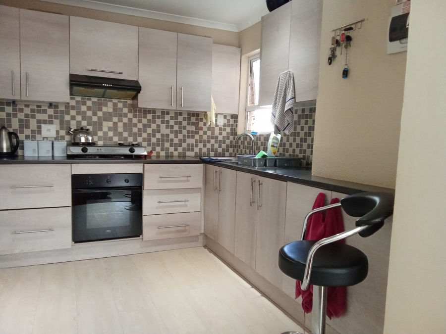3 Bedroom Property for Sale in Radiokop Gauteng