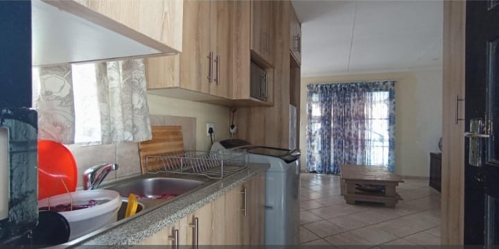 2 Bedroom Property for Sale in Andeon Gauteng