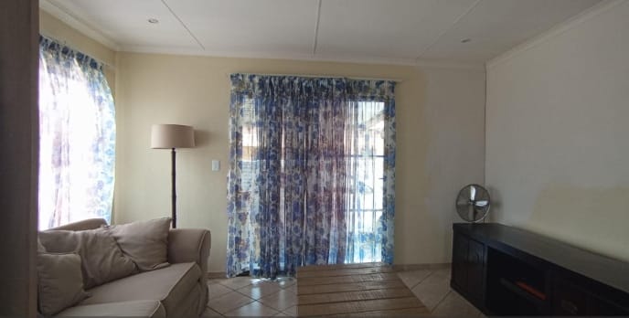2 Bedroom Property for Sale in Andeon Gauteng