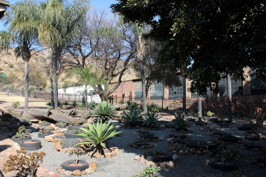 7 Bedroom Property for Sale in Zandfontein AH Gauteng