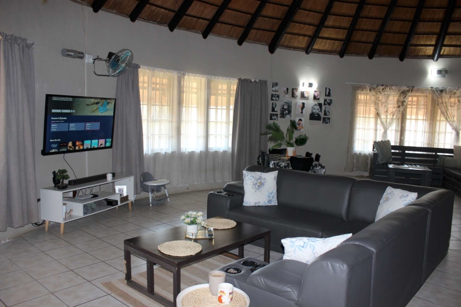 7 Bedroom Property for Sale in Zandfontein AH Gauteng