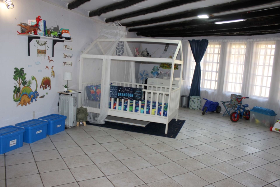 7 Bedroom Property for Sale in Zandfontein AH Gauteng
