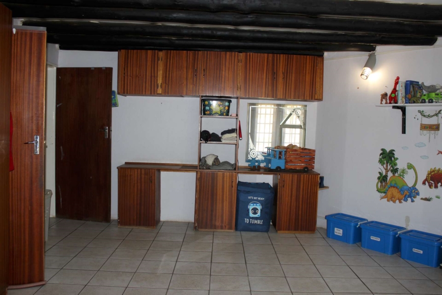 7 Bedroom Property for Sale in Zandfontein AH Gauteng
