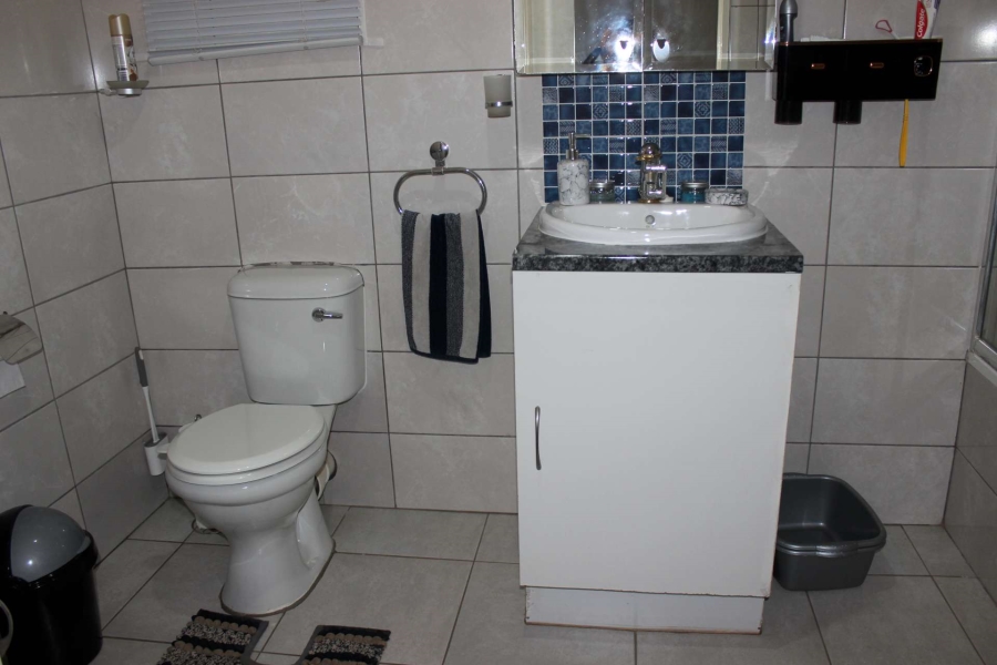 7 Bedroom Property for Sale in Zandfontein AH Gauteng