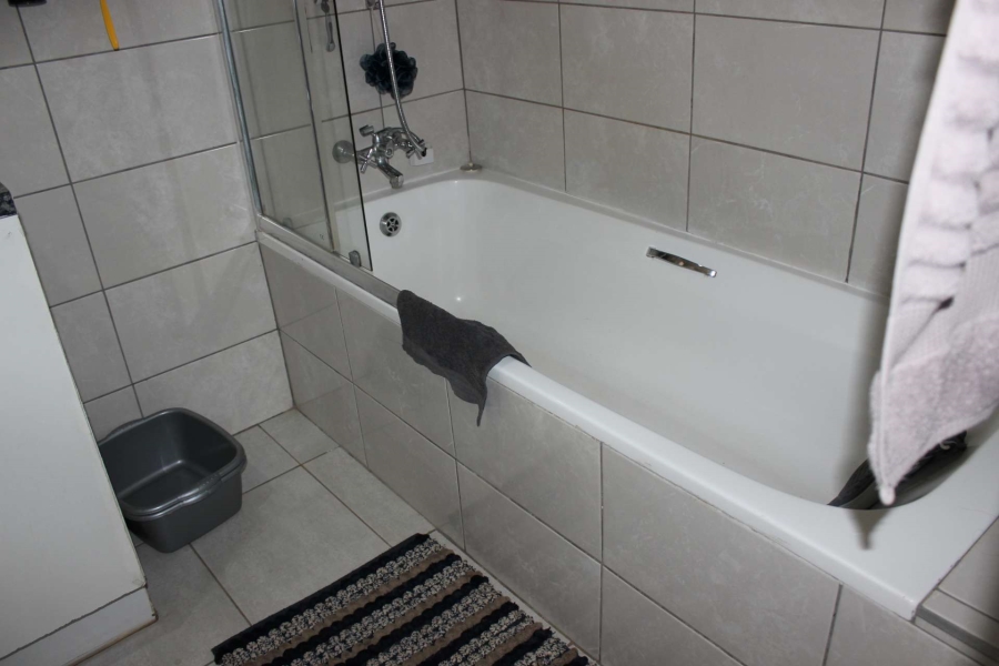 7 Bedroom Property for Sale in Zandfontein AH Gauteng