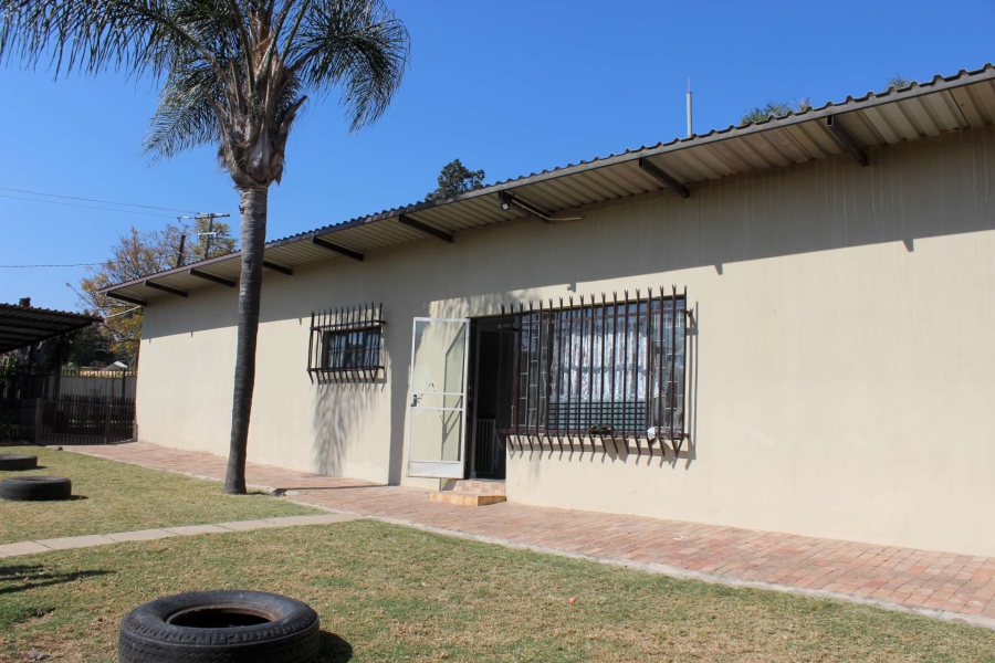7 Bedroom Property for Sale in Zandfontein AH Gauteng