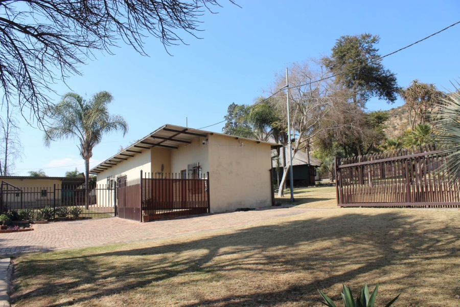 7 Bedroom Property for Sale in Zandfontein AH Gauteng