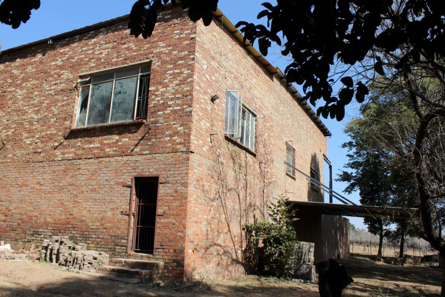 7 Bedroom Property for Sale in Zandfontein AH Gauteng