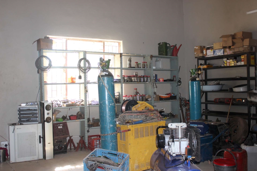 7 Bedroom Property for Sale in Zandfontein AH Gauteng