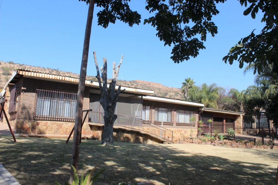 7 Bedroom Property for Sale in Zandfontein AH Gauteng
