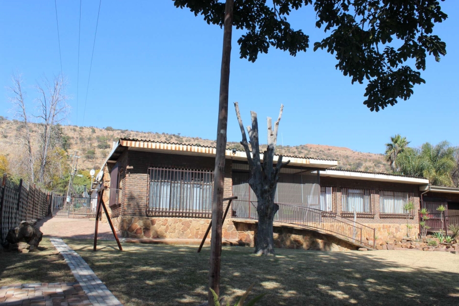7 Bedroom Property for Sale in Zandfontein AH Gauteng