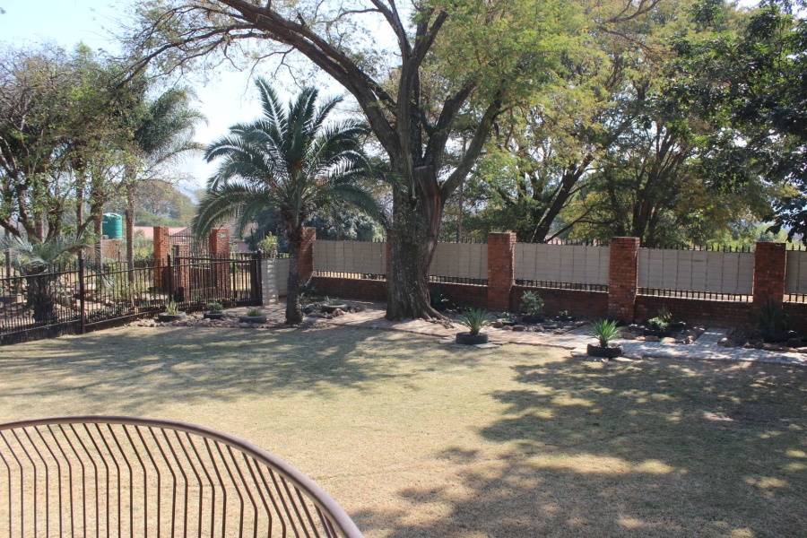 7 Bedroom Property for Sale in Zandfontein AH Gauteng