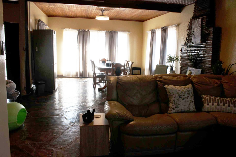 7 Bedroom Property for Sale in Zandfontein AH Gauteng