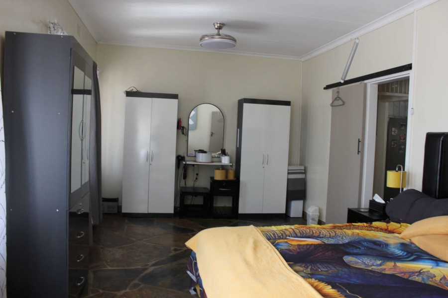 7 Bedroom Property for Sale in Zandfontein AH Gauteng