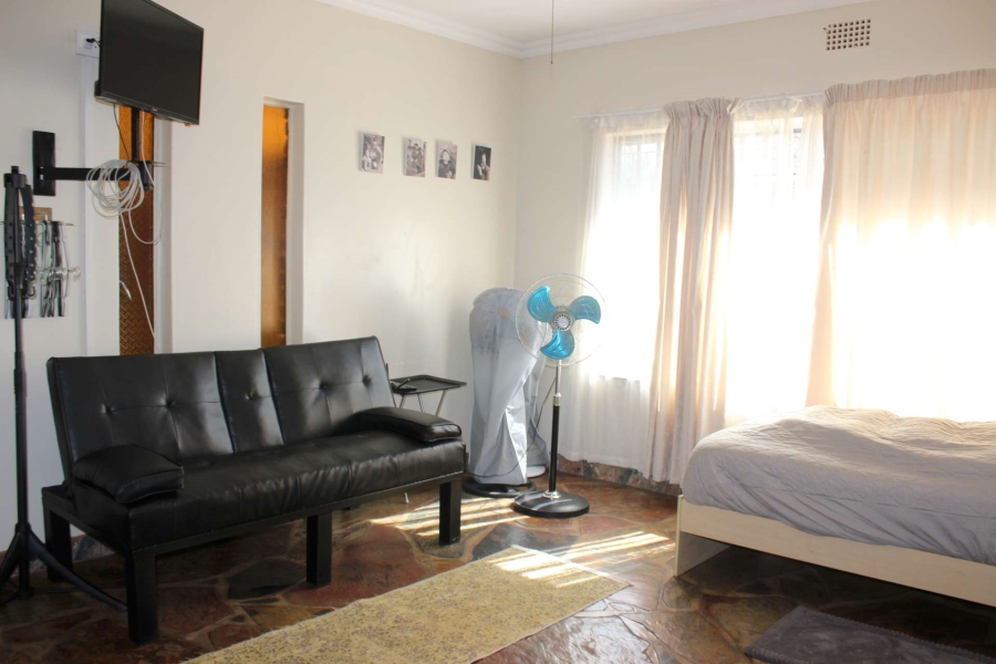 7 Bedroom Property for Sale in Zandfontein AH Gauteng