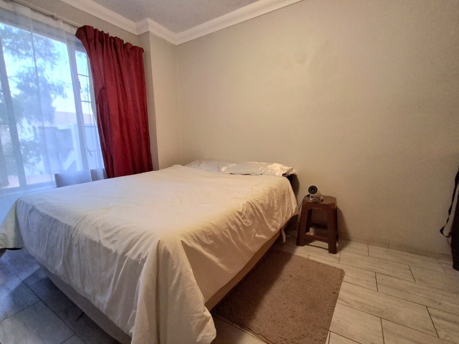 1 Bedroom Property for Sale in Erand Gardens Gauteng