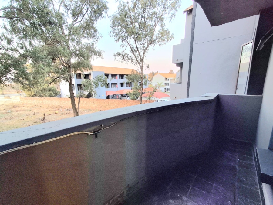 1 Bedroom Property for Sale in Erand Gardens Gauteng