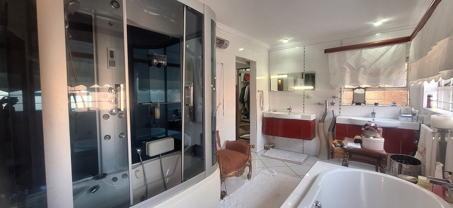 3 Bedroom Property for Sale in Noordheuwel Gauteng