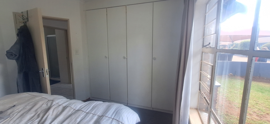 2 Bedroom Property for Sale in Krugersdorp North Gauteng