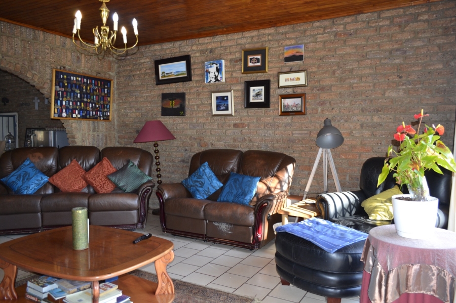 4 Bedroom Property for Sale in Roodekrans Gauteng