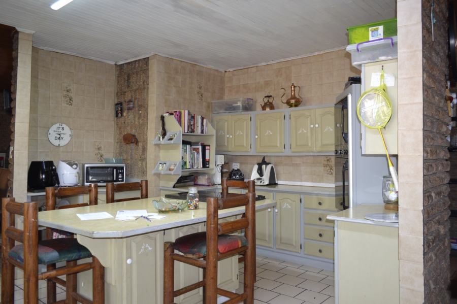 4 Bedroom Property for Sale in Roodekrans Gauteng