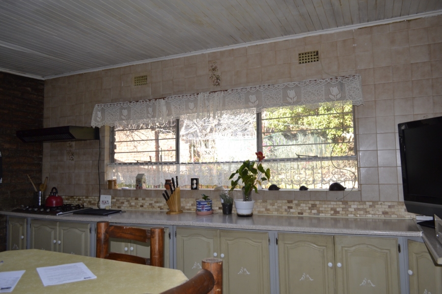 4 Bedroom Property for Sale in Roodekrans Gauteng