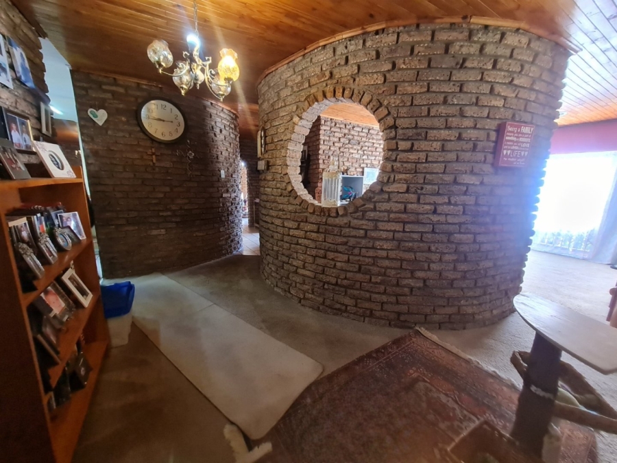 4 Bedroom Property for Sale in Roodekrans Gauteng