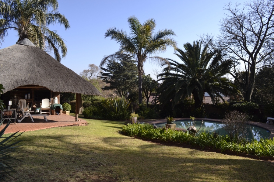 4 Bedroom Property for Sale in Roodekrans Gauteng