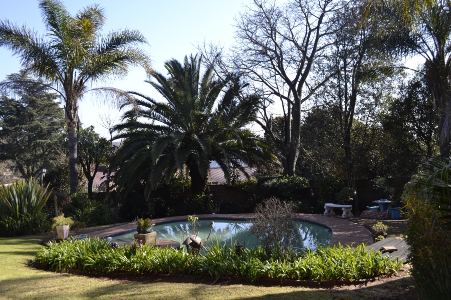 4 Bedroom Property for Sale in Roodekrans Gauteng