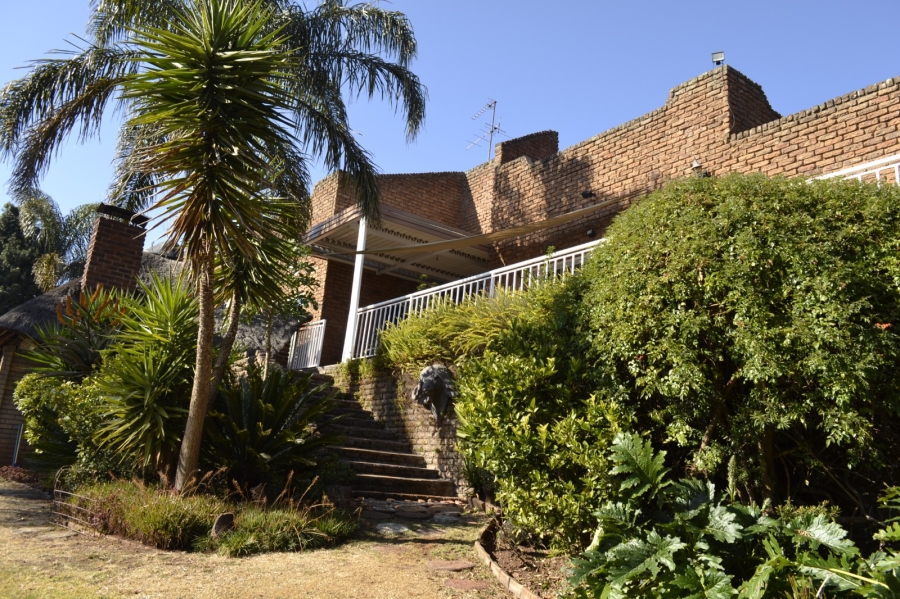 4 Bedroom Property for Sale in Roodekrans Gauteng