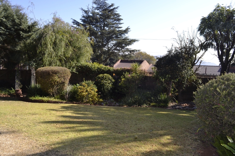 4 Bedroom Property for Sale in Roodekrans Gauteng
